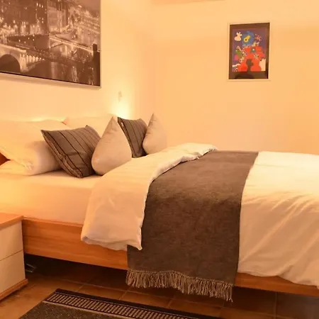 Ruhige Im Gruenen דירה *